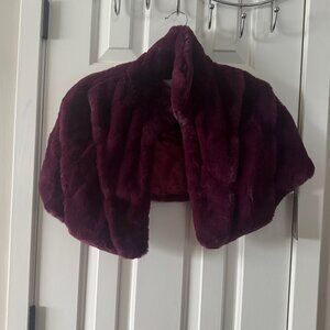 Tahari Arthur S. Levine Faux Fur Burgundy Shrug Cape Size S Small New with Tags